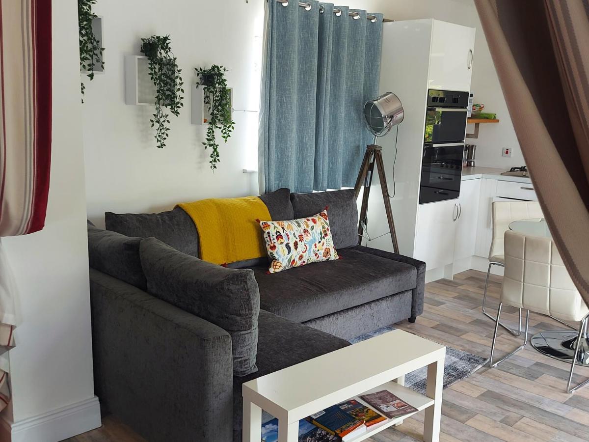 Bunlin Heights Self Catering Studio マイルフォード エクステリア 写真